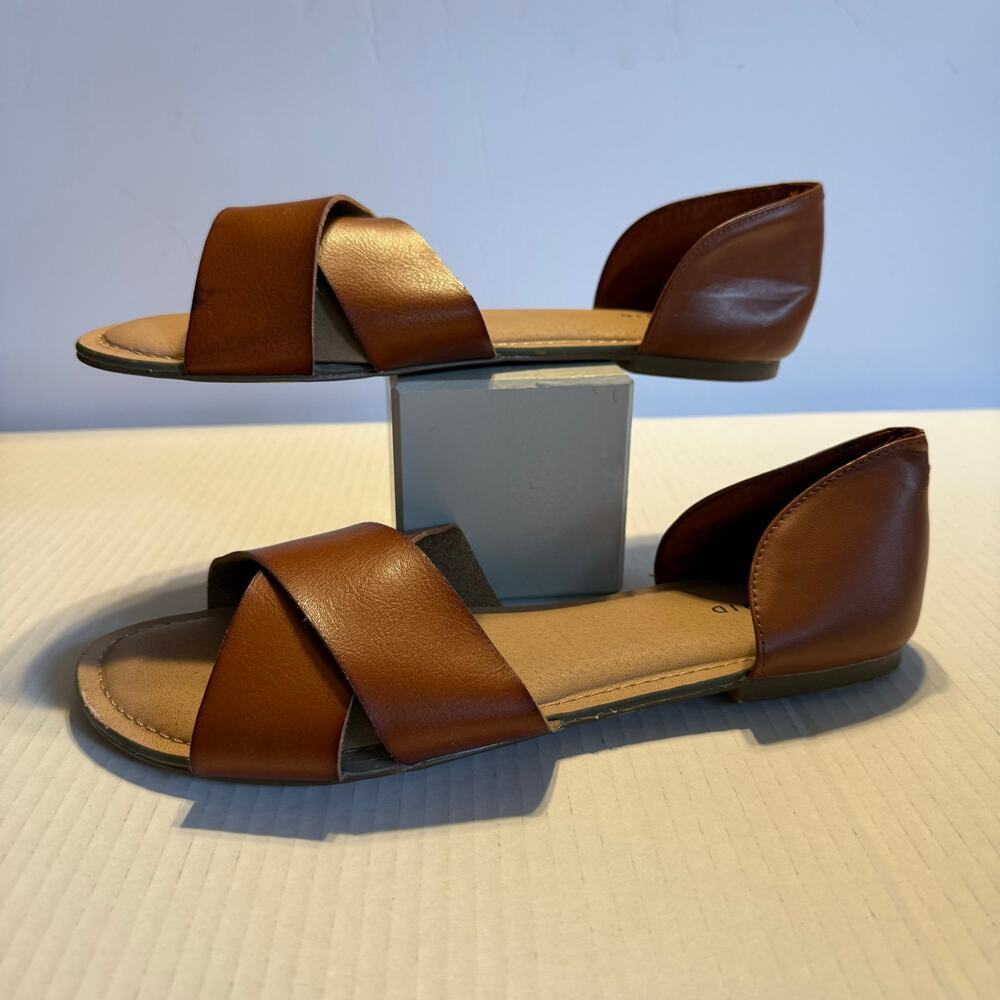 Torrid Women’s Brown Faux Leather Flat Sandals Slip On Criss Cross Open Toe Sz10 - Picture 4 of 9